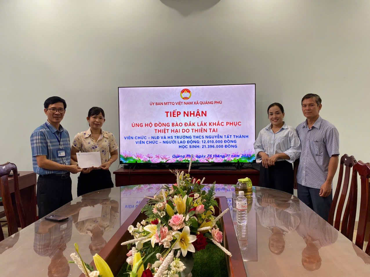 Trường THCS Nguyễn Tất Thành quyên góp được hơn 33 triệu đồng hỗ trợ đồng bào vùng lũ